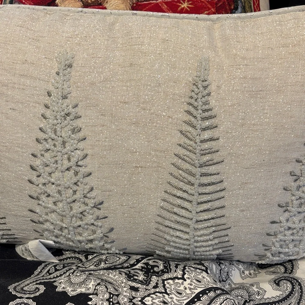 Celerie Elegant‎ Silver and pearls Embroidered Pillow